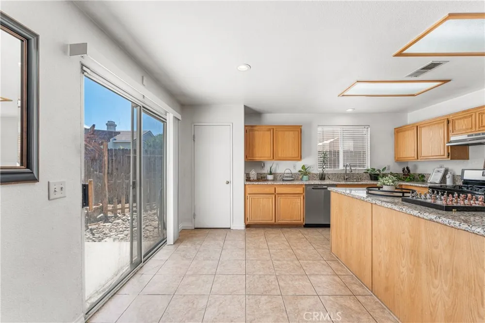 45420 Fairbanks Lancaster, CA 93534