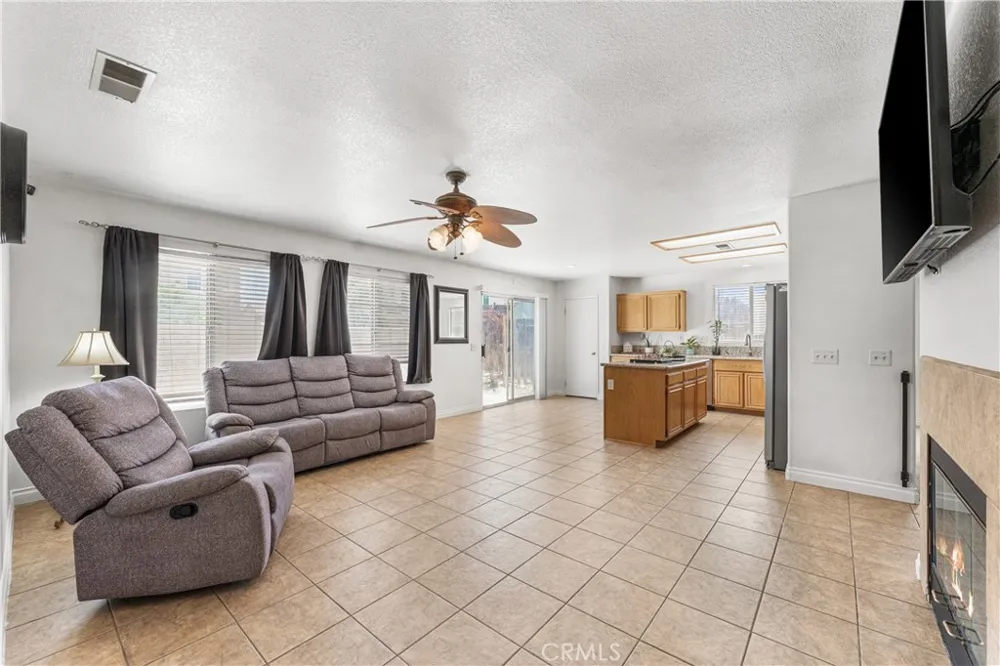 45420 Fairbanks Lancaster, CA 93534