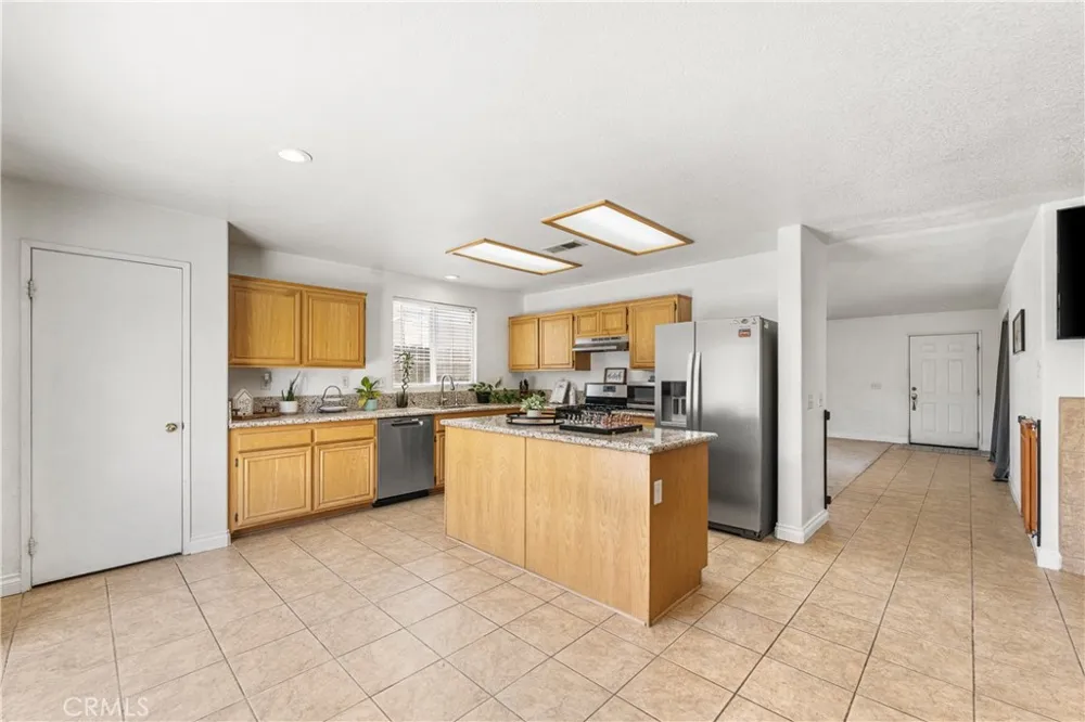 45420 Fairbanks Lancaster, CA 93534