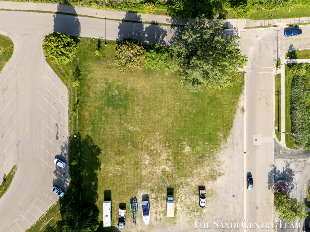W Exchange Street Spring Lake, MI 49456