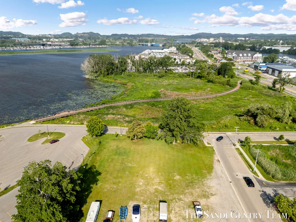 W Exchange Street Spring Lake, MI 49456