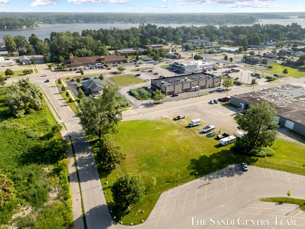 W Exchange Street Spring Lake, MI 49456