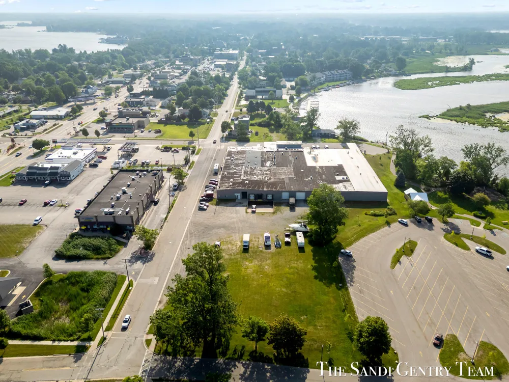 W Exchange Street Spring Lake, MI 49456