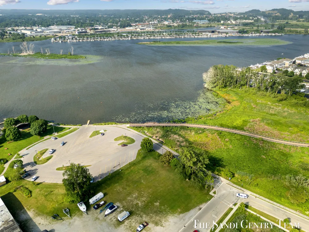 W Exchange Street Spring Lake, MI 49456