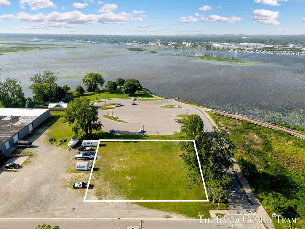 W Exchange Street Spring Lake, MI 49456