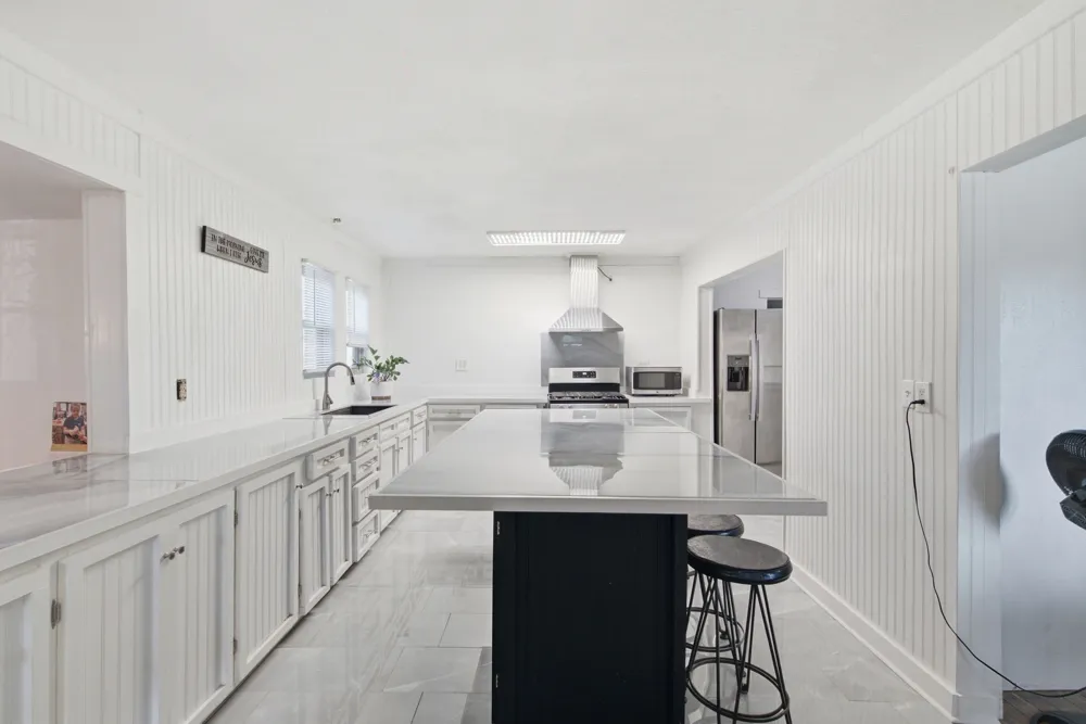 324 W Ross Avenue De Leon, TX 76444