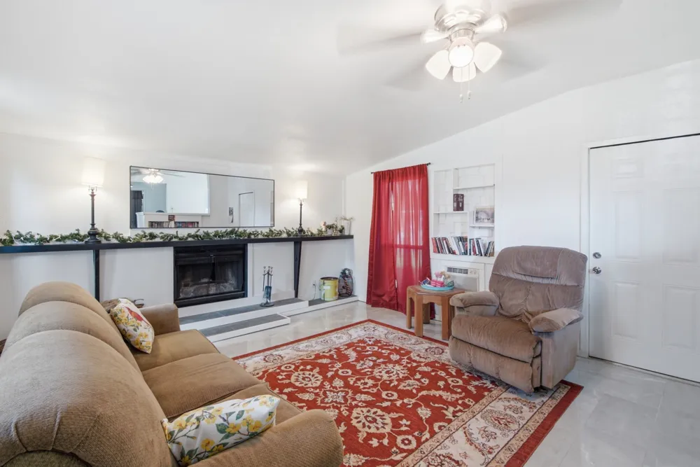 324 W Ross Avenue De Leon, TX 76444