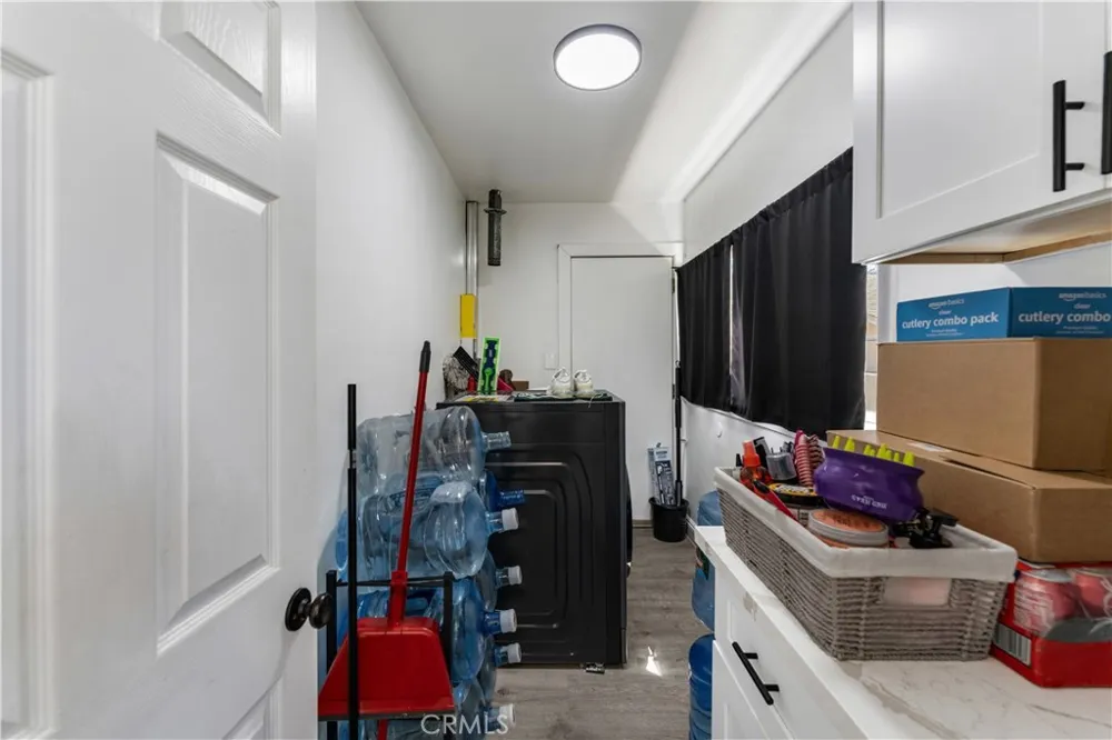 656 E I Ontario, CA 91764