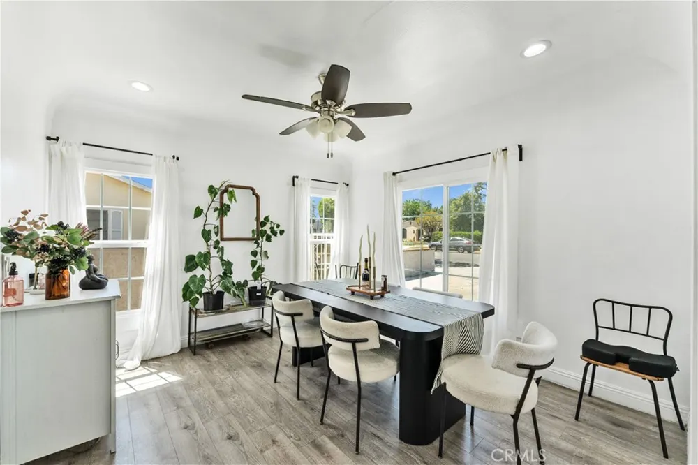 656 E I Ontario, CA 91764