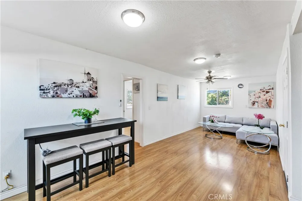 656 E I Ontario, CA 91764