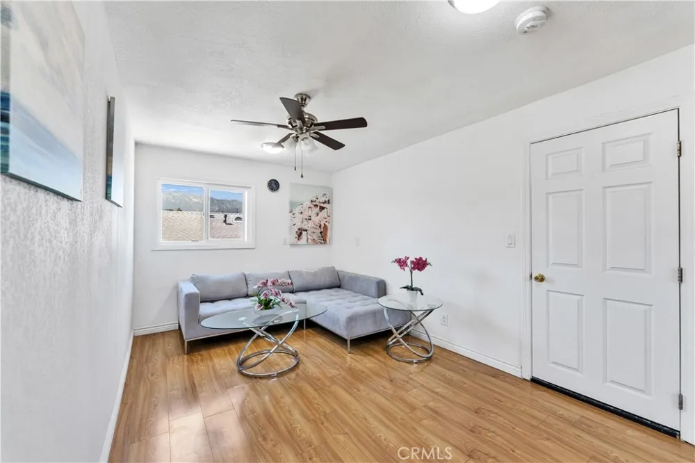 656 E I Ontario, CA 91764