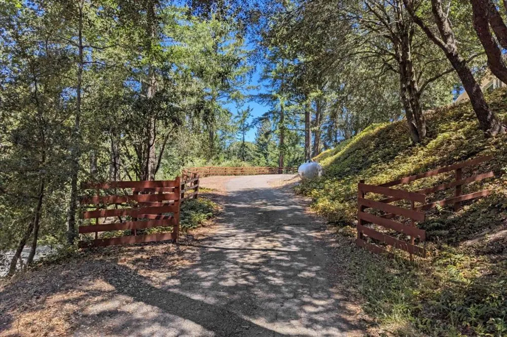 181 Spring Water Lane Los Gatos, CA 95033
