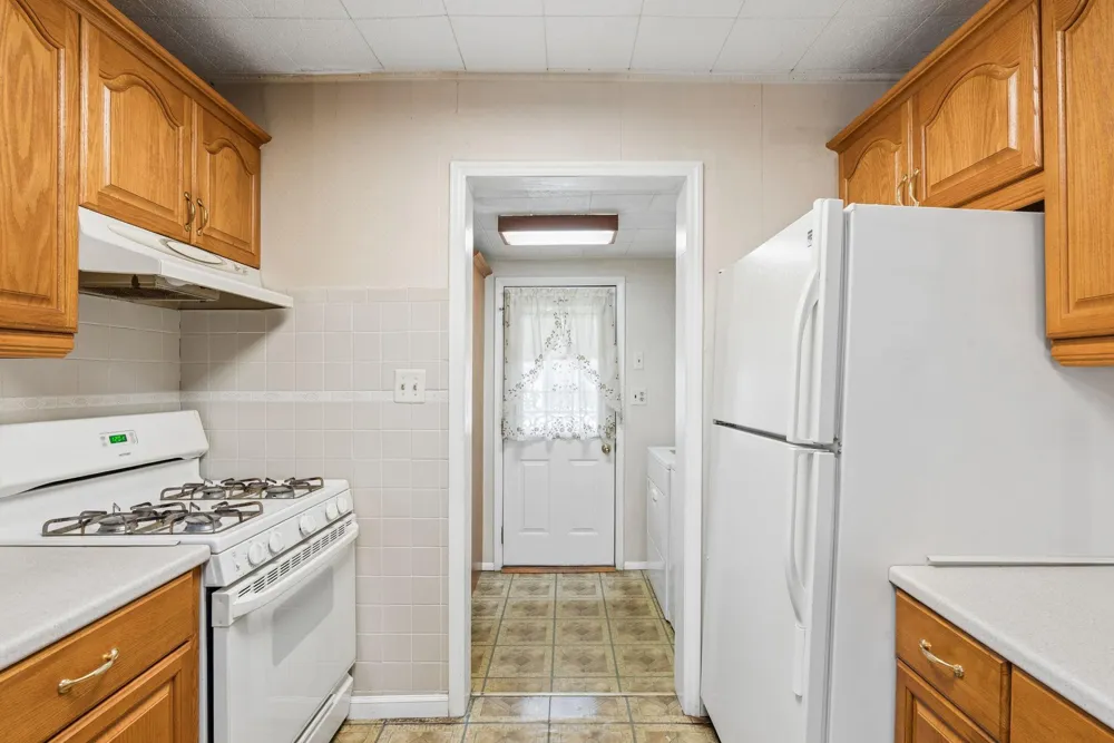 19 OLD SOLOMONS ISLAND ROAD Annapolis, MD 21401
