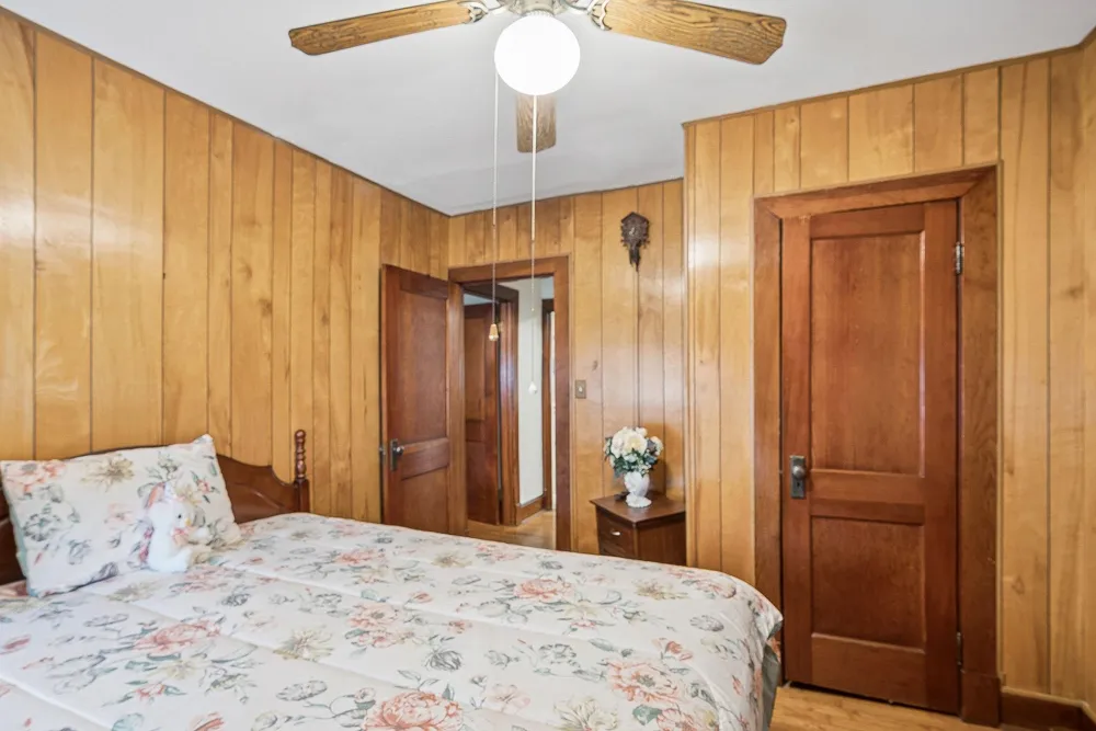 19 OLD SOLOMONS ISLAND ROAD Annapolis, MD 21401