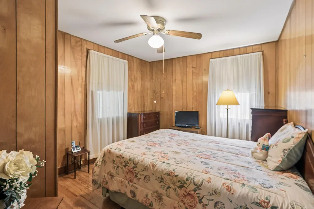 19 OLD SOLOMONS ISLAND ROAD Annapolis, MD 21401