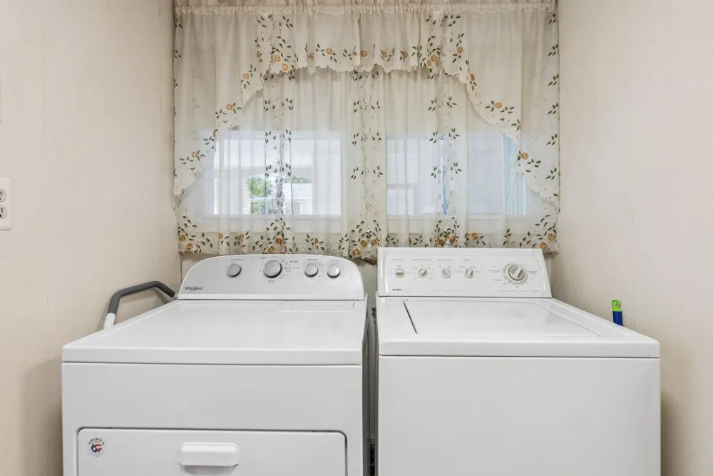 19 OLD SOLOMONS ISLAND ROAD Annapolis, MD 21401
