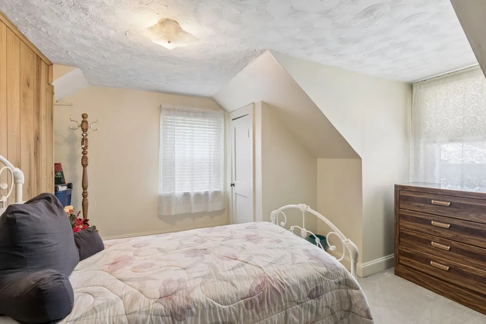 19 OLD SOLOMONS ISLAND ROAD Annapolis, MD 21401