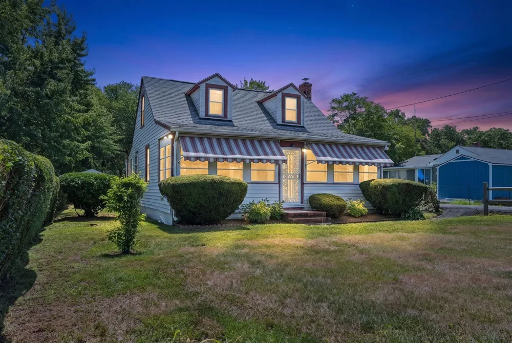 19 OLD SOLOMONS ISLAND ROAD Annapolis, MD 21401