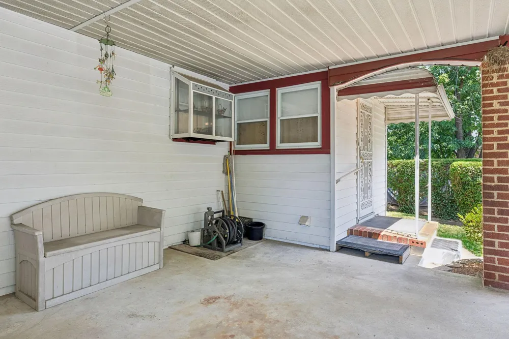 19 OLD SOLOMONS ISLAND ROAD Annapolis, MD 21401