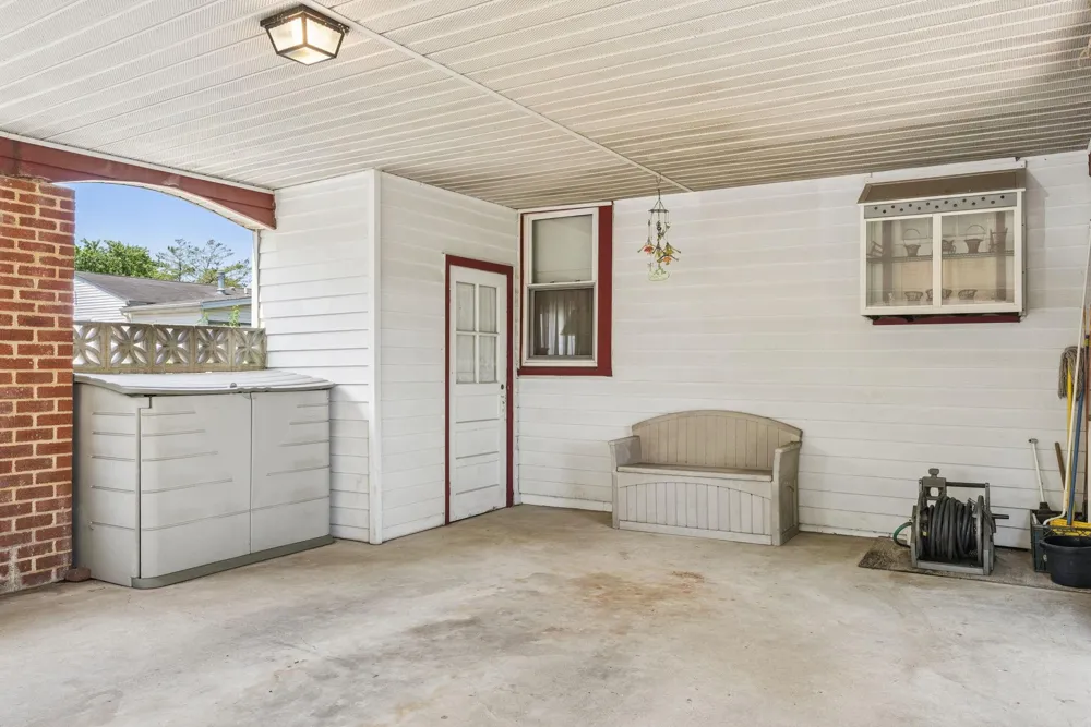 19 OLD SOLOMONS ISLAND ROAD Annapolis, MD 21401