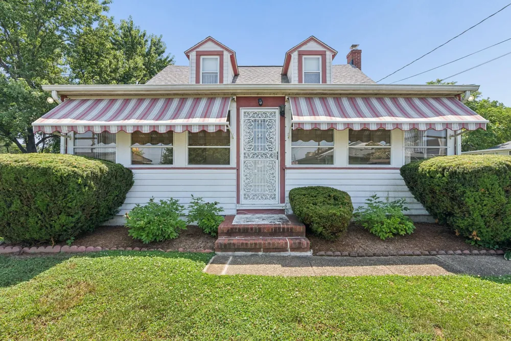 19 OLD SOLOMONS ISLAND ROAD Annapolis, MD 21401