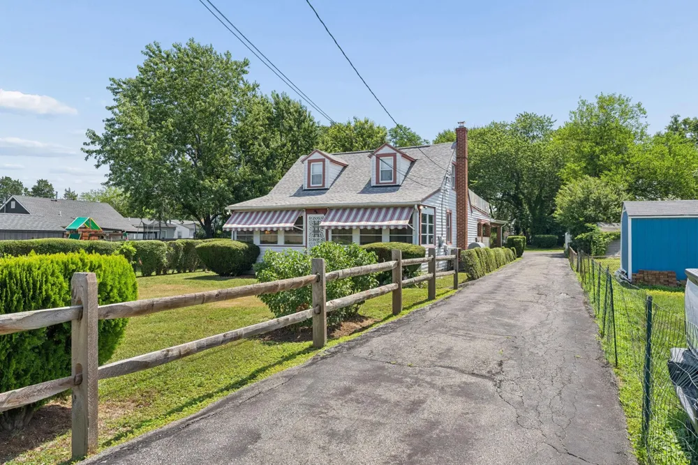 19 OLD SOLOMONS ISLAND ROAD Annapolis, MD 21401