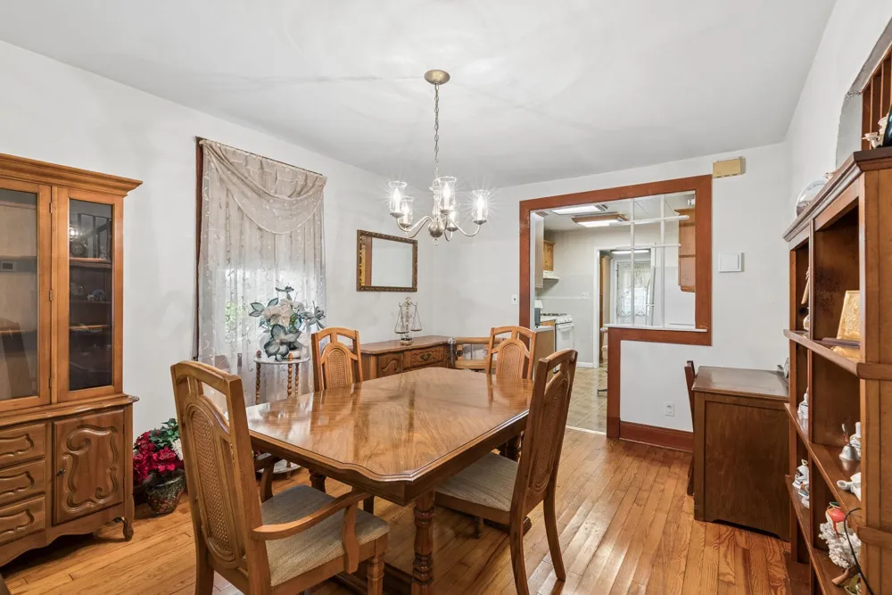 19 OLD SOLOMONS ISLAND ROAD Annapolis, MD 21401