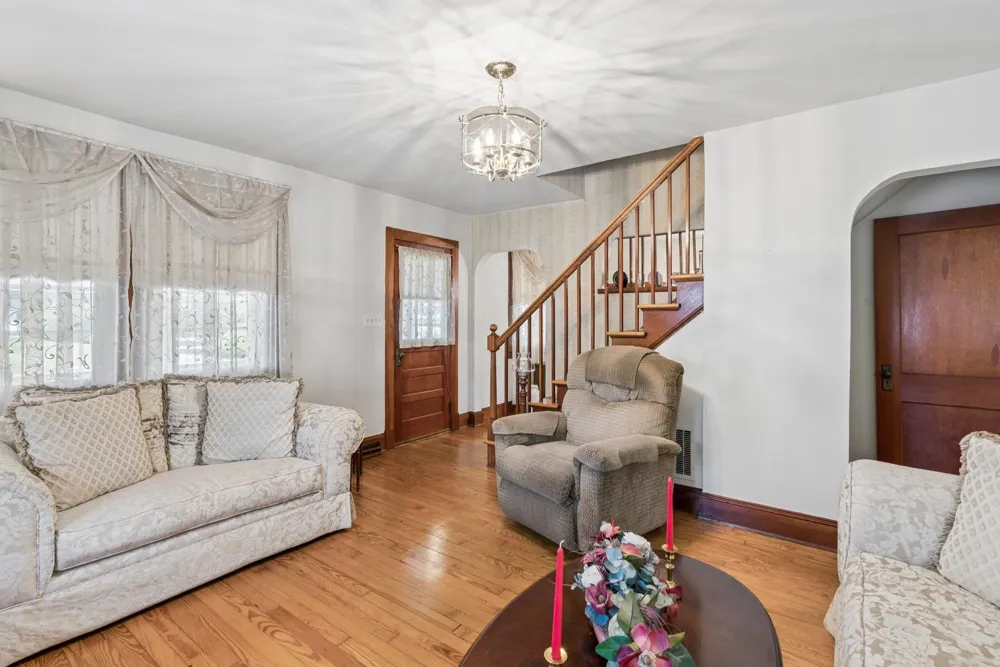 19 OLD SOLOMONS ISLAND ROAD Annapolis, MD 21401