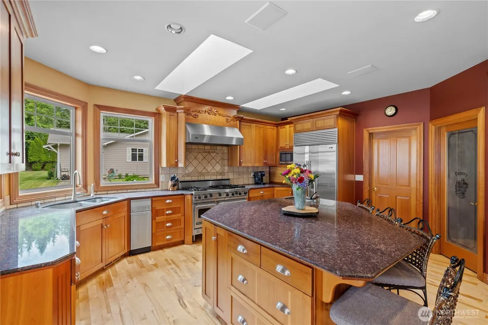 2110 43rd Street SE Puyallup, WA 98372