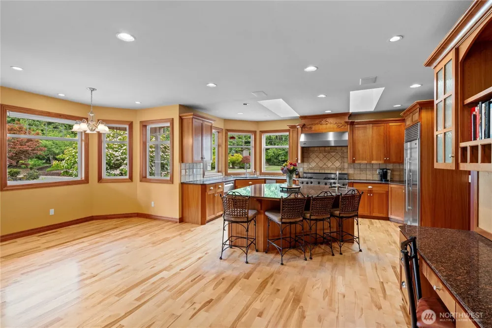 2110 43rd Street SE Puyallup, WA 98372