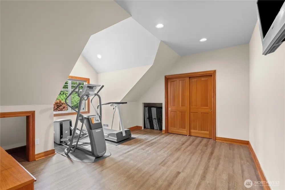 2110 43rd Street SE Puyallup, WA 98372