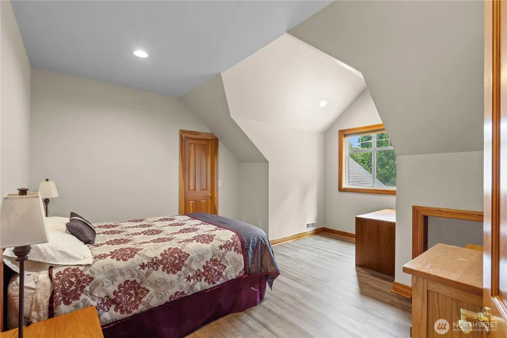 2110 43rd Street SE Puyallup, WA 98372