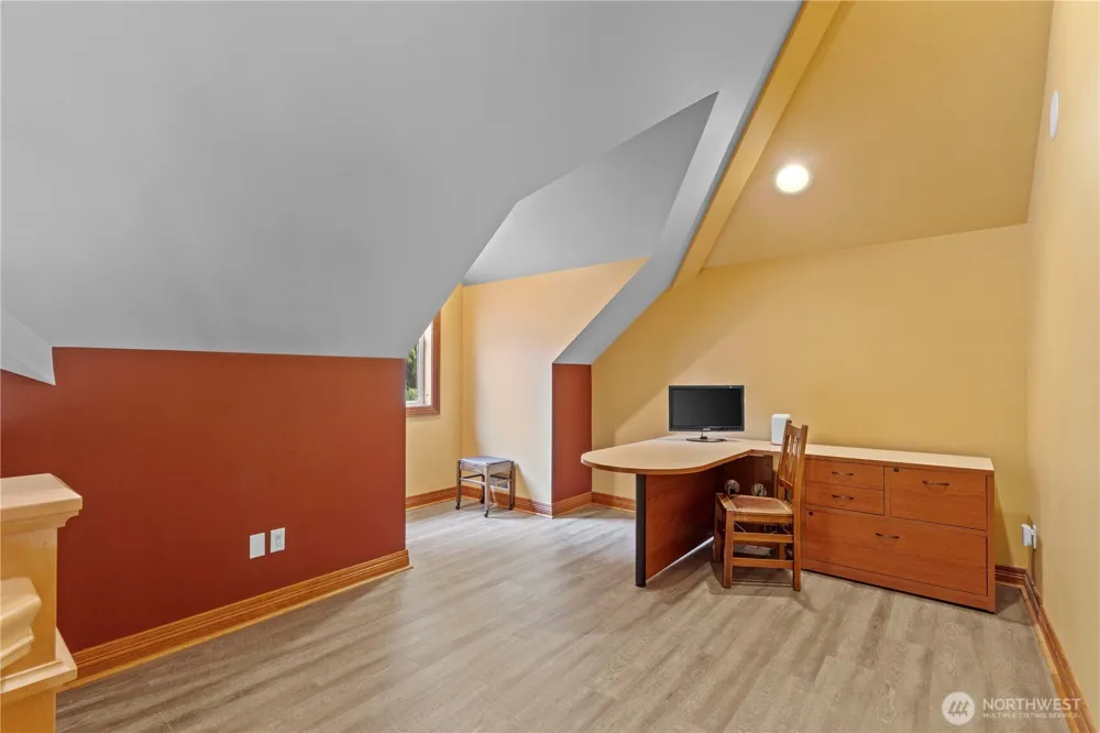 2110 43rd Street SE Puyallup, WA 98372