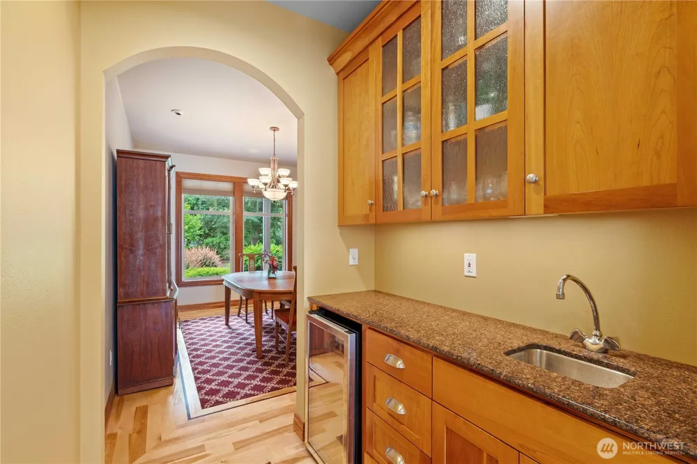 2110 43rd Street SE Puyallup, WA 98372