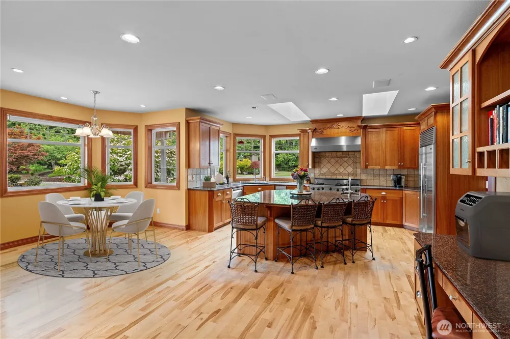 2110 43rd Street SE Puyallup, WA 98372