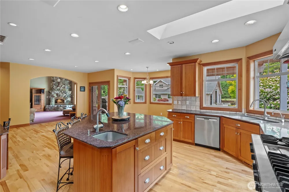 2110 43rd Street SE Puyallup, WA 98372