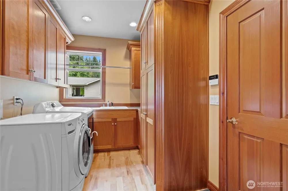 2110 43rd Street SE Puyallup, WA 98372
