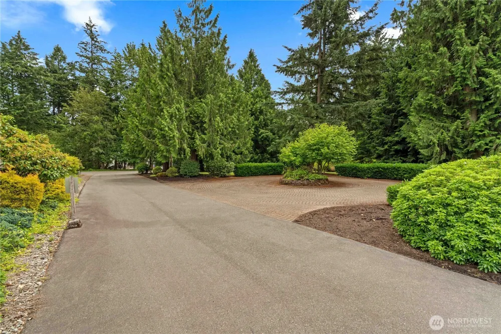 2110 43rd Street SE Puyallup, WA 98372