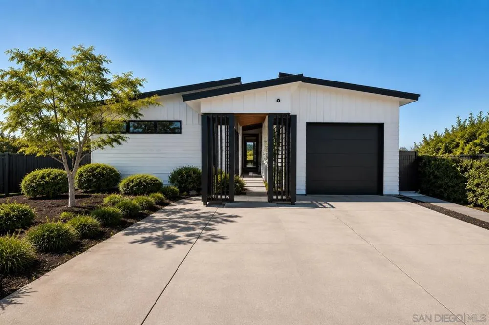 36 W Altadena Dr. Altadena, CA 91101