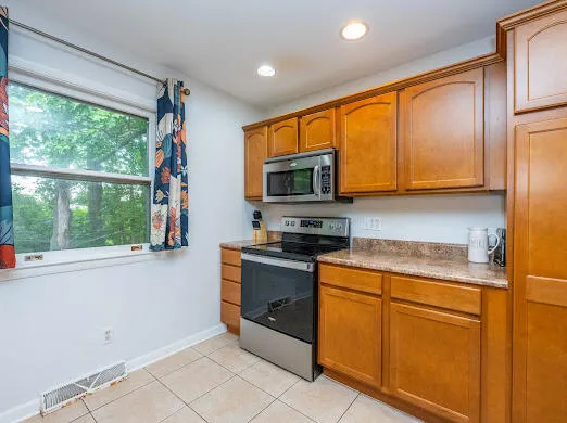 5975 Bonanza Drive Stevensville, MI 49127