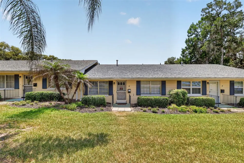 445 S GRANDVIEW STREET #8 Mount Dora, FL 32757