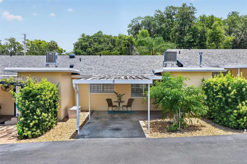 445 S GRANDVIEW STREET #8 Mount Dora, FL 32757