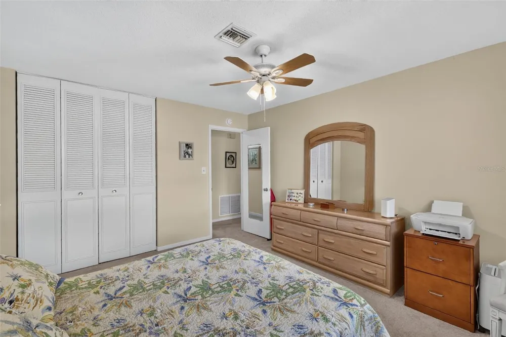 445 S GRANDVIEW STREET #8 Mount Dora, FL 32757