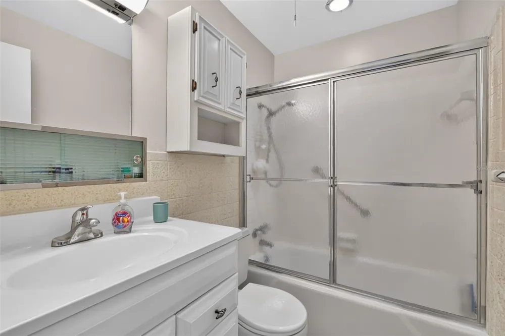 445 S GRANDVIEW STREET #8 Mount Dora, FL 32757