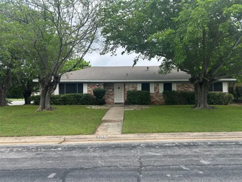 236 Hallbrook Drive