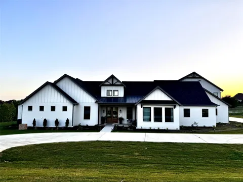 12301 Bella Sera Drive