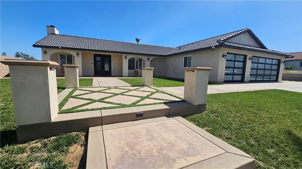 14230 Avenida Munoz Riverside, CA 92508
