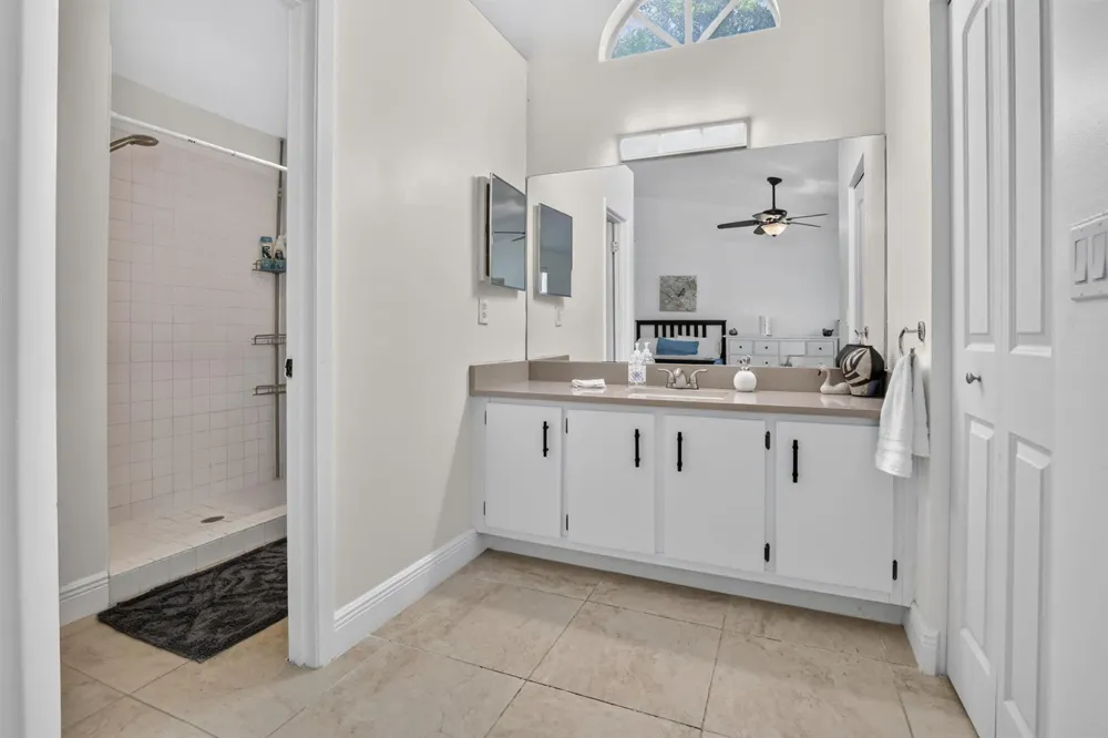 12175 NW 36th Place Sunrise, FL 33323