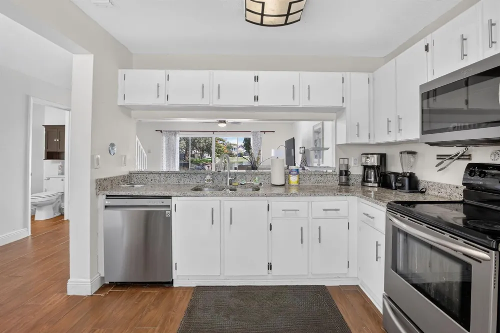 12175 NW 36th Place Sunrise, FL 33323