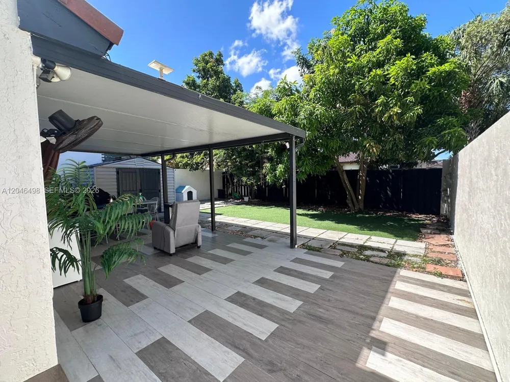 6633 NW 178th Ter Hialeah, FL 33015